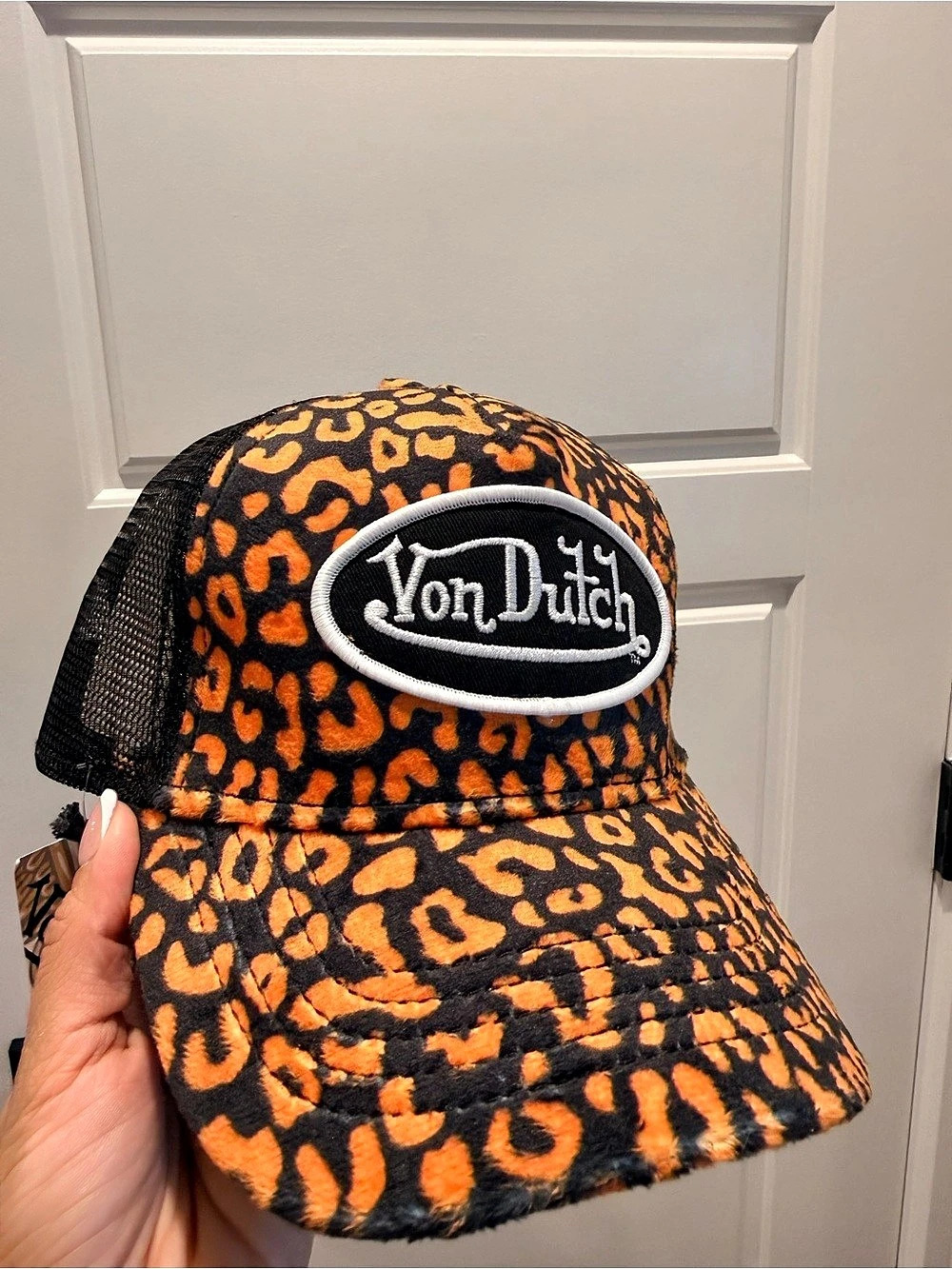 Von Dutch Orange Cheetah Velvet Trucker Hat Orange & Black NWT